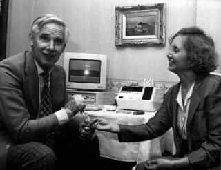 Dr. Geoffrey Clayton and Shirley Clayton demonstrating the Takeheart coronary heart disease expert system — winner of the 1990 John Perry Prize from the British Computer Society